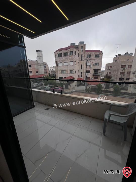 شقة جديدة طابق أول مساحة 150م للبيع في عمان - أم آذينة