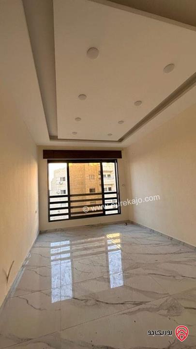 شقة طابق ثاني مساحة 125م للبيع في عمان - ضاحية الياسمين