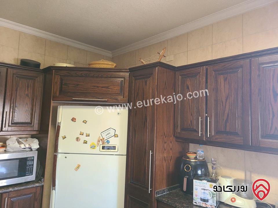 شقة مساحة 200م طابق ثالث مع روف للبيع في عمان - تلاع العلي عرقوب خلدا 