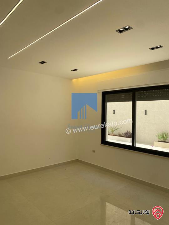 شقة فاخرة للبيع في عمان - أم أذينة قرب أبراج السادس 200م مع حديقة وترسات 250م لم تسكن