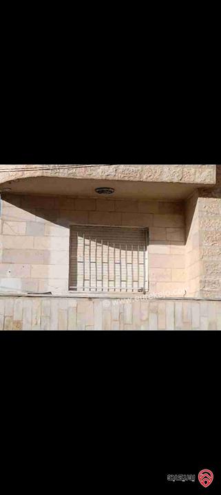 شقة مساحة 120م طابق اول للبيع في اربد 