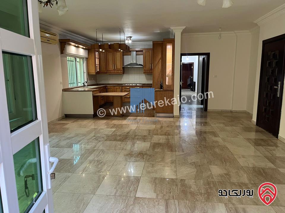 شقة شبه أرضية مساحة 143م داخلي مع ترسات 100م للبيع في عمان - عرقوب خلدا