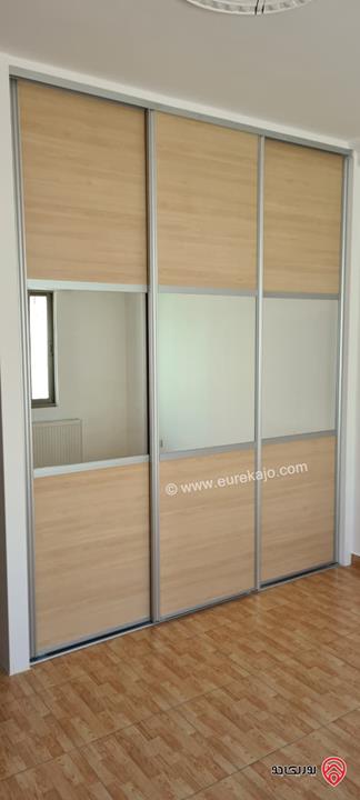 شقة مميزة طابق ثالث مساحة 240م للبيع في عمان - الكرسي