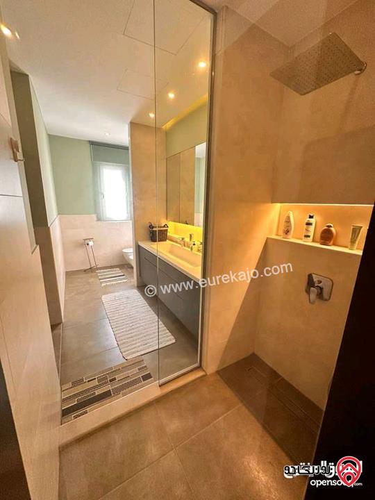 شقة مفروشة مساحة 450م طابق ثالث مع روف للايجار في عمان - طريق المطار 