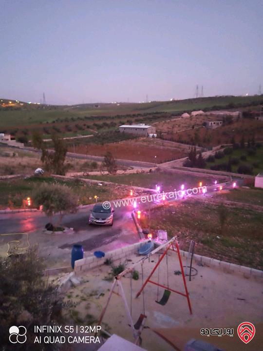 مزرعة مساحة الأرض 5 دونم و 150م عليها بناء 200م للبيع في المفرق