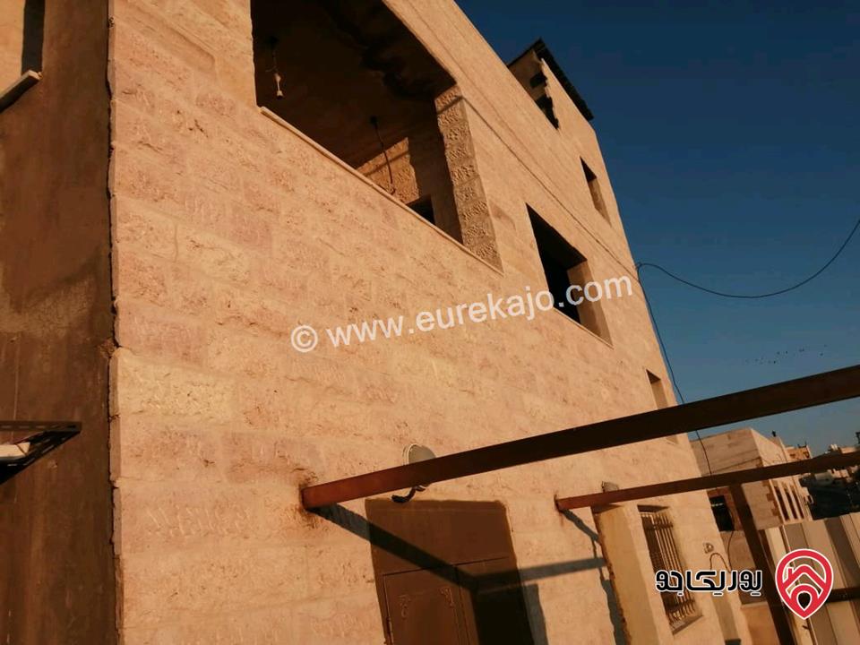 عمارة طابقين مساحة 260م على أرض 240م للبيع في عمان - أم نوارة حي عدن