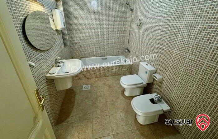 شقة مساحة 250م طابق أول للايجار في عمان - الصويفية قرب افينيو مول 