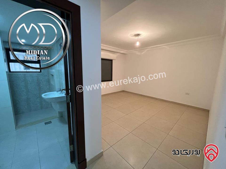 شقة شبه أرضي طابقية فارغة للايجار في عمان - دير غبار مساحة 350م مع ترس و حديقة 150م تشطيبات ديكورات عصرية فاخرة