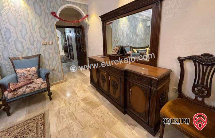 شقة مساحة 226م طابق أرضي للبيع مفروشة في خلدا 