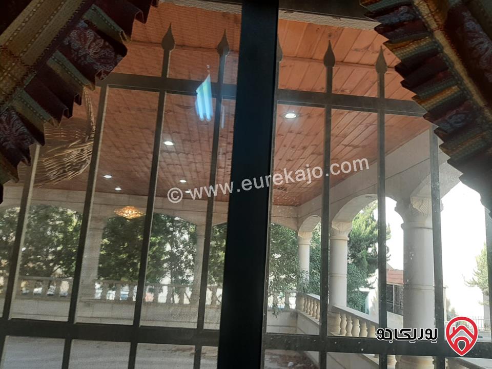 شقة أرضية مساحة 184م للبيع مفروشة في عمان - الجبيهة موقع مميز وحالة ممتازة 