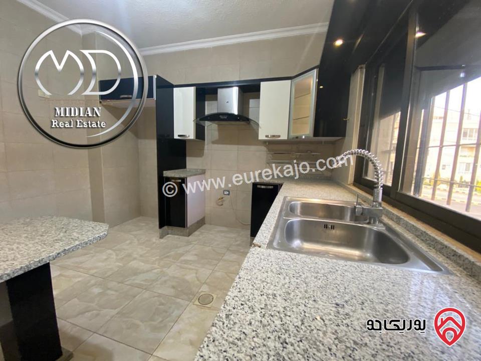 شقة ارضية فارغة للايجار في عمان - دابوق مساحة 175م مع ترس 40م سوبر ديلوكس بسعر مميز جداً