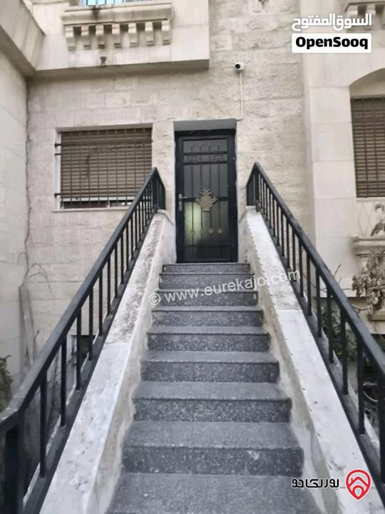 شقة طابق أول مساحة 150م للبيع في اربد