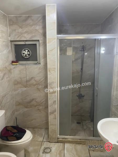 شقة فارغة مساحة 120م طابق أول للايجار في عمان - جبل الحسين