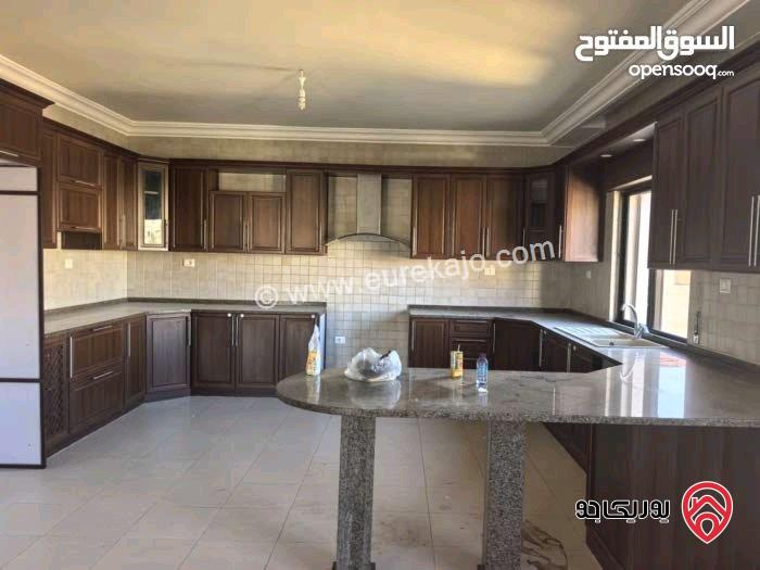 شقة فارغة مساحة 160م طابق ثالث للايجار في عمان - خلدا 