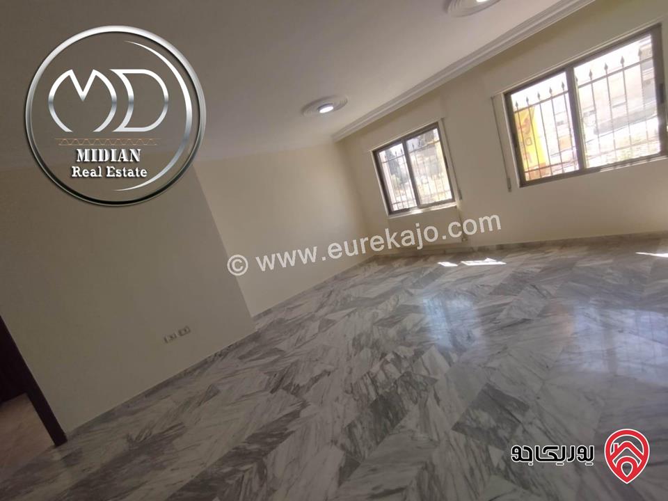 شقة للبيع في عمان - ام السماق مساحة 130م طابق ثاني سوبر ديلوكس تصلح للاستثمار بسعر مميز جداً