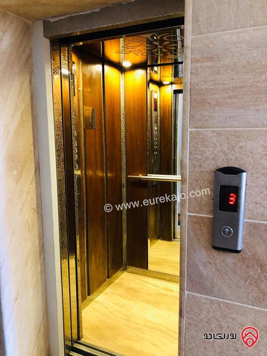 شقة طابق ثالث مساحة 205م مع روف 25م للبيع في عمان - الكرسي