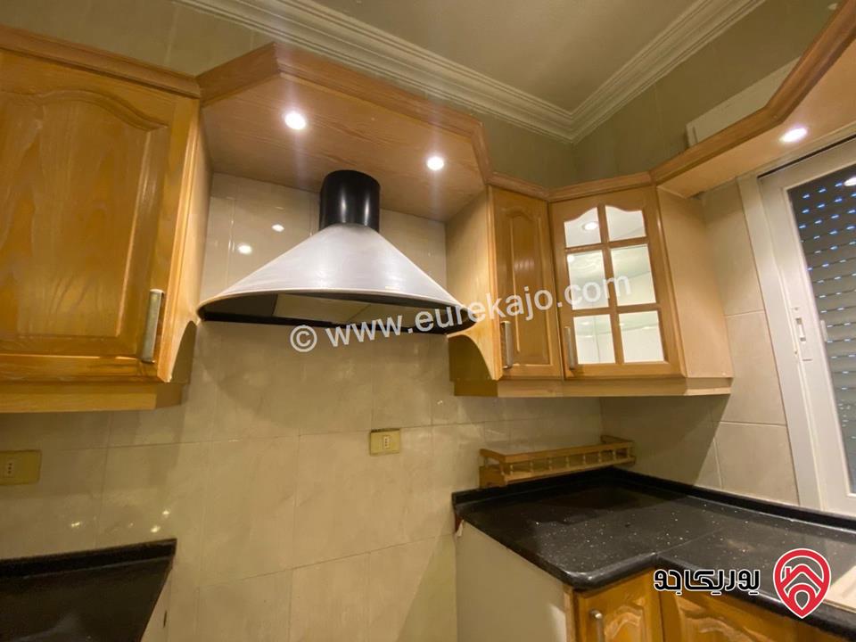 شقة طابق ثالث مساحة 200 م للبيع او للإيجار في عمان - تلاع العلي 