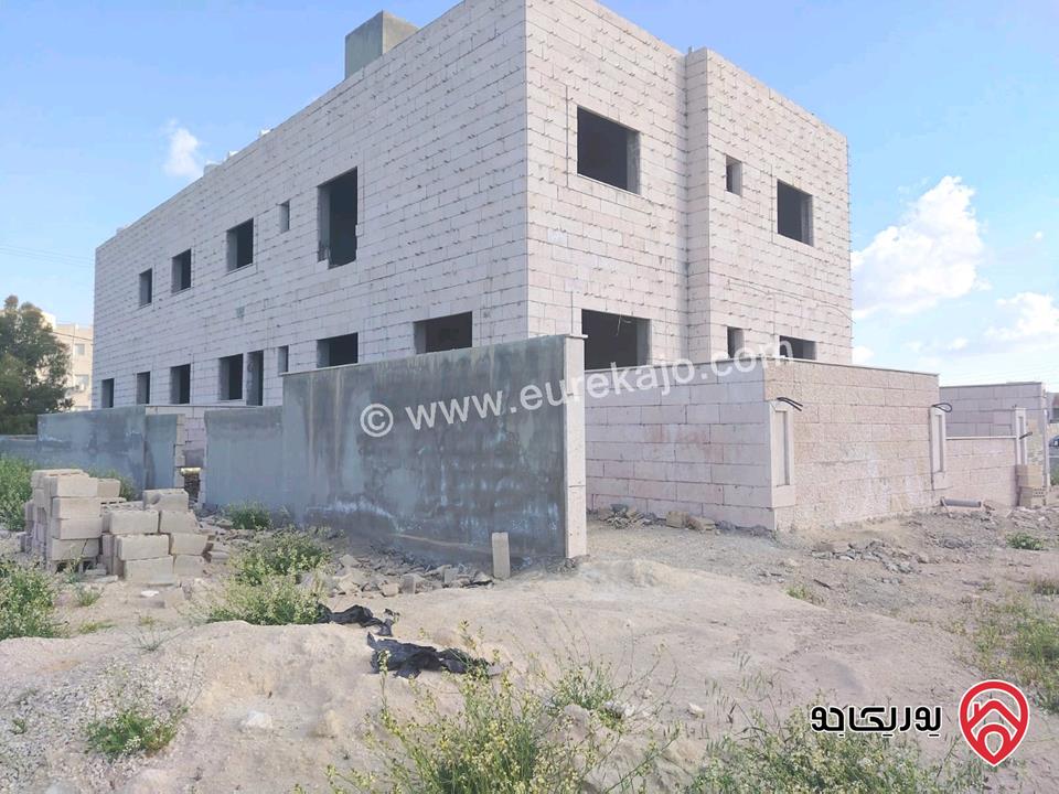 منزل مستقل مساحة 1100م على أرض 662م للبيع في عمان - طبربور