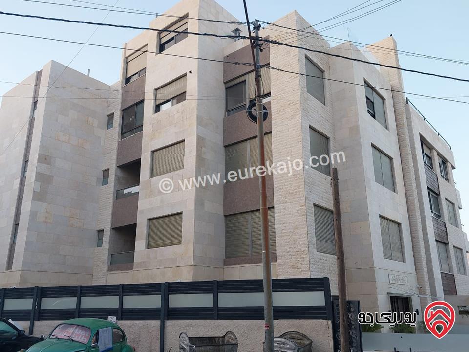 شقق طابق اول مساحة 250م وطابق ثاني مساحة 250م للبيع في عمان - أم أذينة