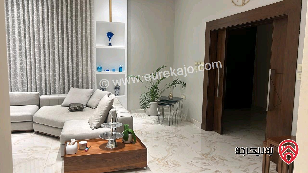فيلا فاخرة مساحة 1 دونم و 430م على أرض 1 دونم و 100م للبيع في كريدور عبدون