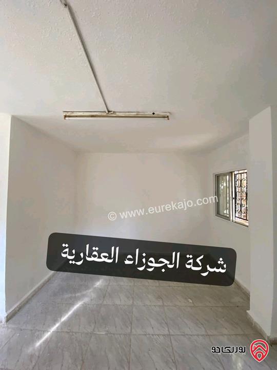 شقة ارضية مساحة 100م مع ترس 20م فارغة للايجار في عمان - الياسمين