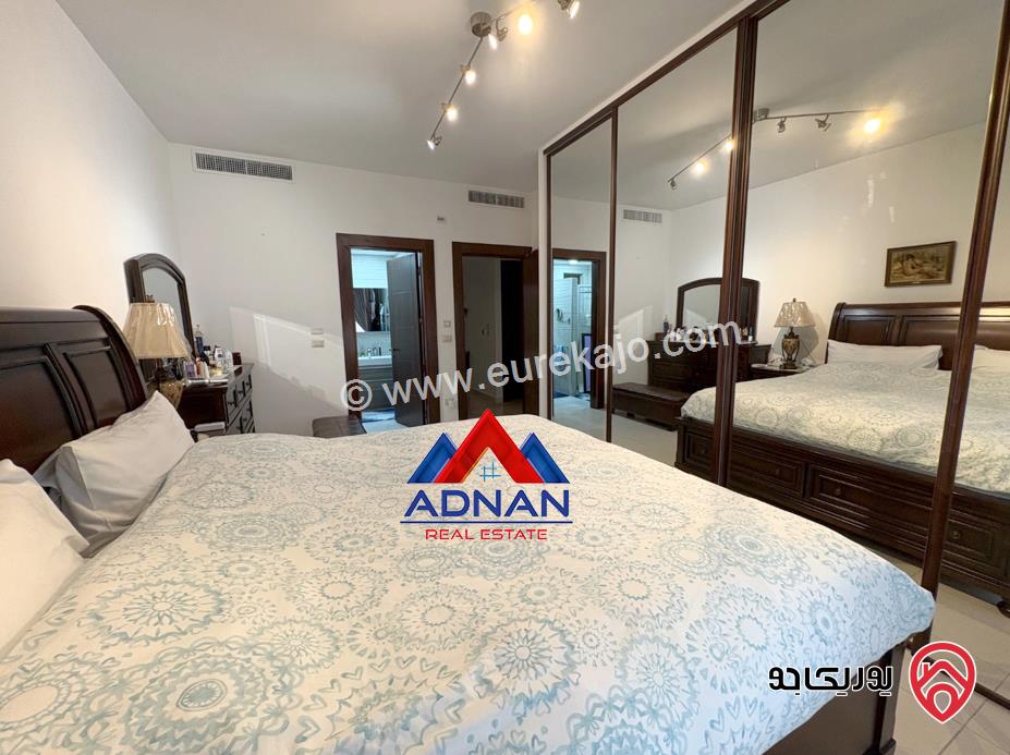 شقة ارضية مميزة مساحة 210م داخلي مع تراس 60م ومدخل و كراج خاص للبيع في عمان - عبدون