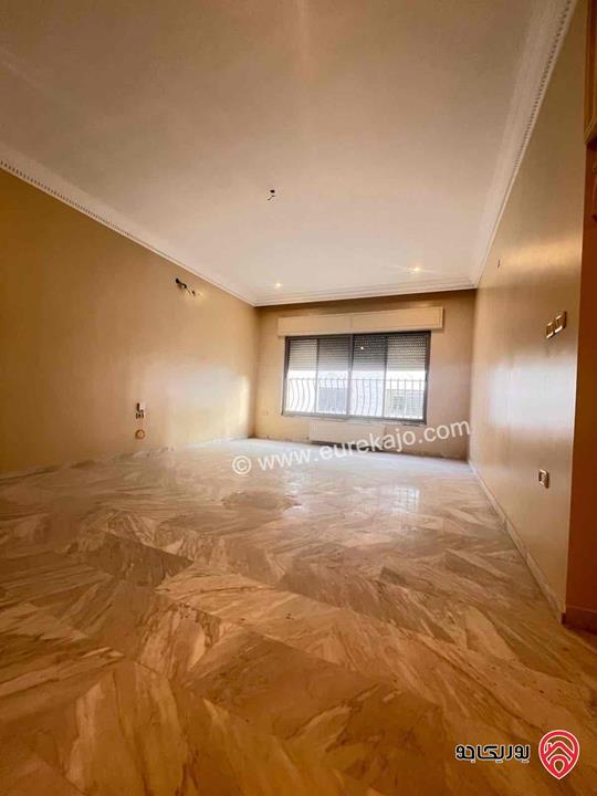 شقة طابق ثالث مساحة 325م للايجار في عمان - ضاحية الأمير راشد 