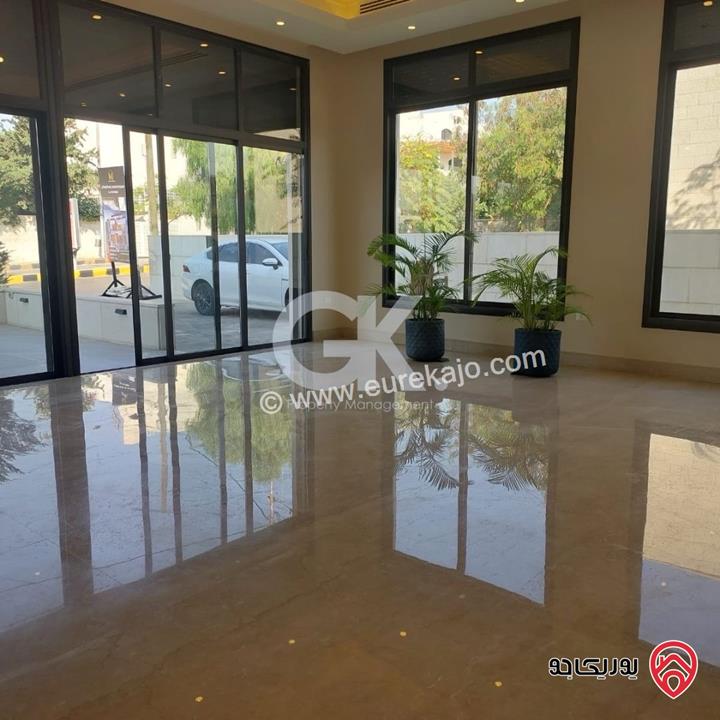 فيلا مساحة 650م على أرض 320م للبيع في عمان - عبدون