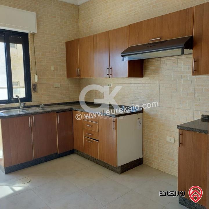 شقة مساحة 200م طابق ثاني للايجار في عمان - خلدا 