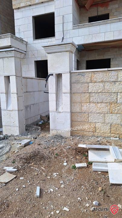 شقق مساحة 140م للبيع أقساط في إربد دوار الثقافة بدون شركات تمويل أو وساطة بنوك 