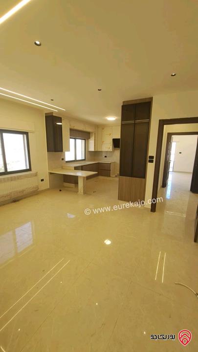 شقة طابق ثالث مساحة 160م لم تسكن بعد للبيع في عمان - ربوة عبدون