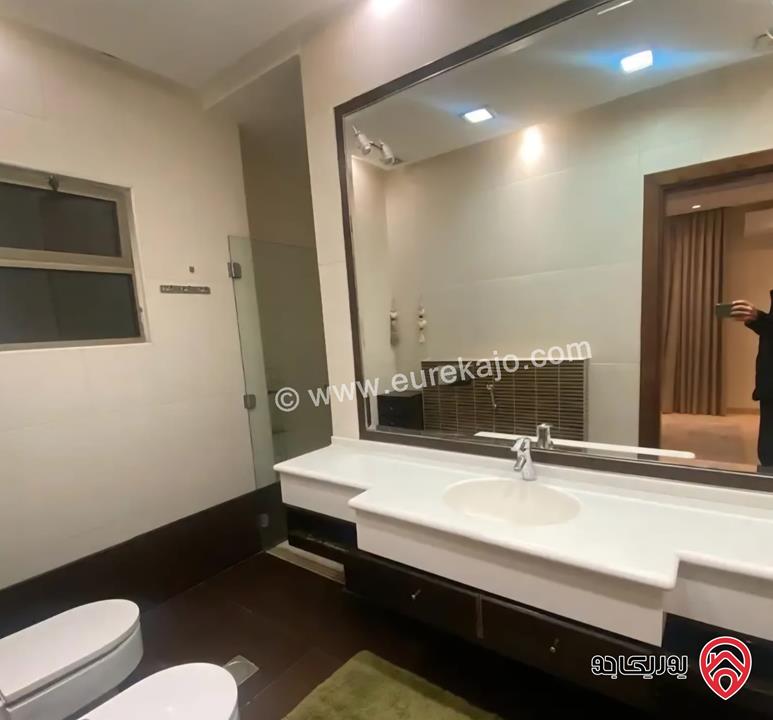 شقة ارضية مساحة 255م مع حديقة 255م وكراج ومدخل خاص للبيع في عمان - أم أذينة