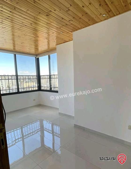 روف فارغ مساحة 160م داخلي و 40م خارجي للإيجار في عمان - ام السماق 