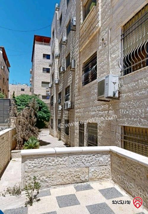 شقة شبه ارضية مساحة 234م داخلي و 120م خارجي للبيع في عمان - تلاع العلي 