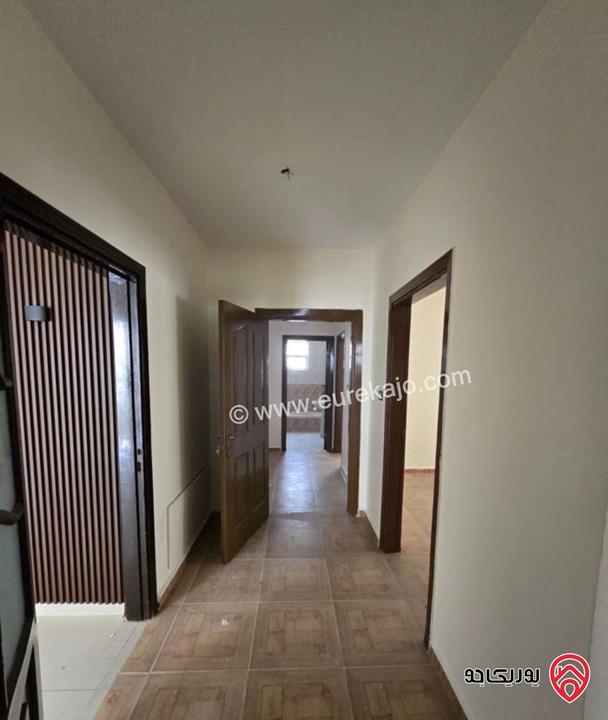 شقة أرضية مساحة 200م داخلي و 150م خارجي للايجار في عمان - خلدا