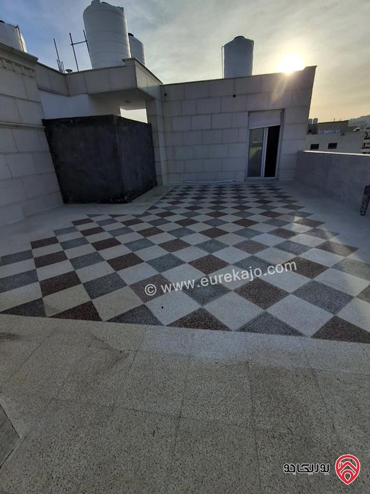 شقة طابق رابع دوبلكس مساحة 210م للبيع في عمان - الجبيهة 