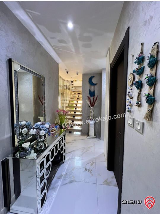 شقة دوبلكس مساحة 202م للبيع في عمان - البنيات 