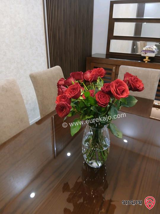 فيلا مساحة 370م على أرض 400م للبيع في عمان - الجبيهة ام زويتينة