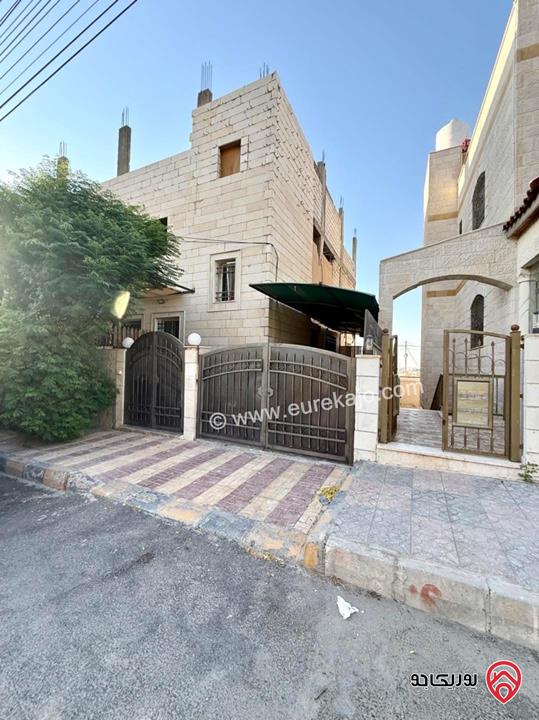 بيت مستقل مساحة 465م على أرض 309م للبيع في عمان - ابو علندا الطبقة الشرقية