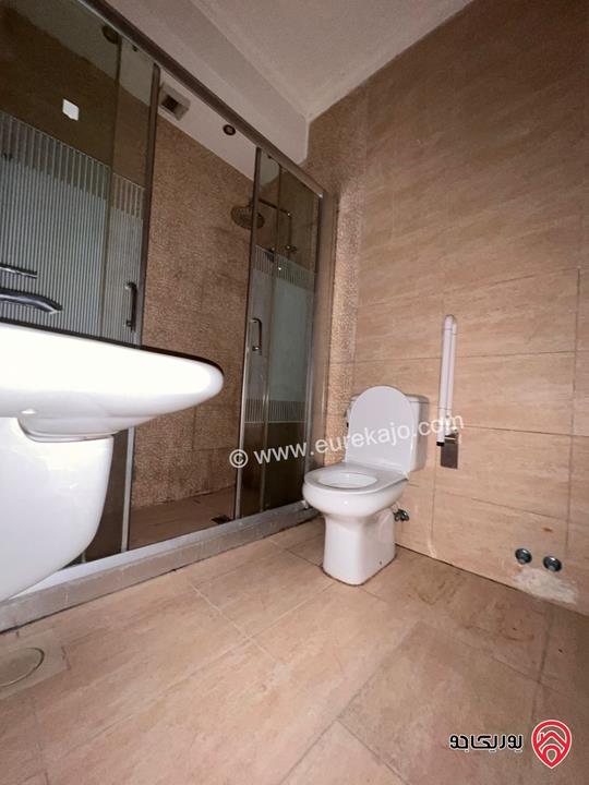 شقة طابق أرضي مساحة 180م داخلي و 120م خارجي للايجار في عمان - السابع 