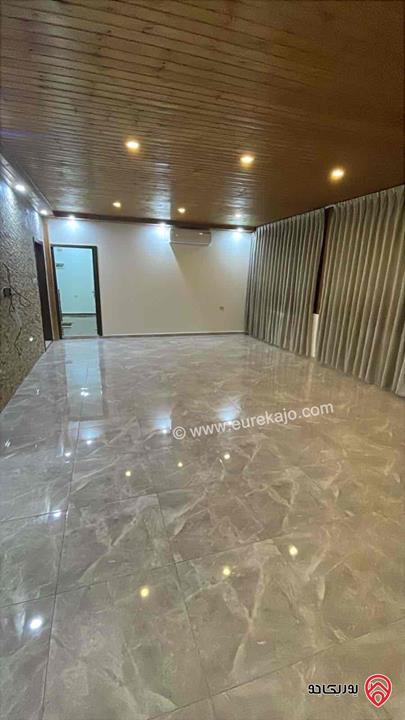 شقة دوبلكس طابق ثالث مساحة 300م للبيع في عمان - ضاحية الاستقلال 