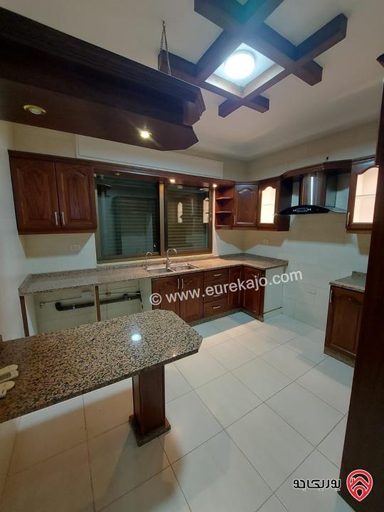 شقة شبه أرضية مساحة 140م داخلي و 120م خارجي للايجار في عمان - الرابية