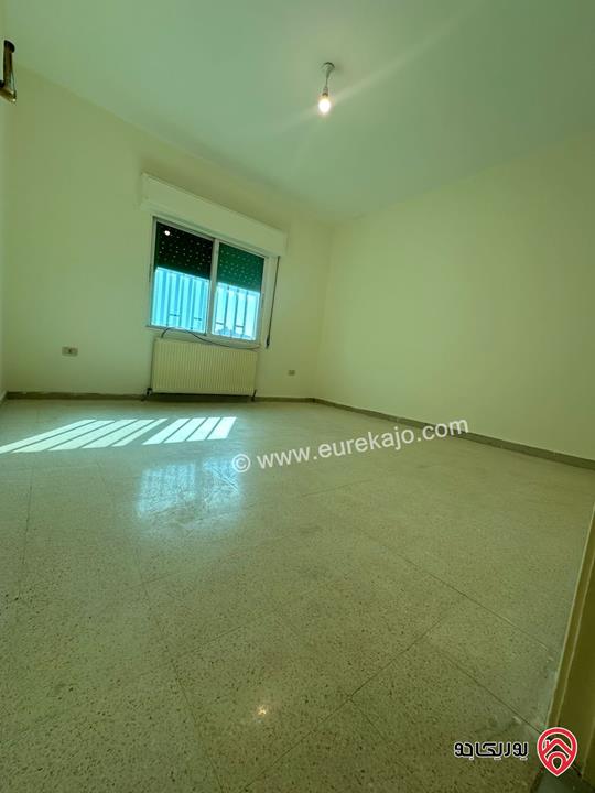 شقة طابق رابع مساحة 140م للايجار في عمان - خلدا 