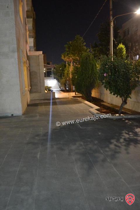 عمارة على أرض 1023م للبيع في عمان - خلدا