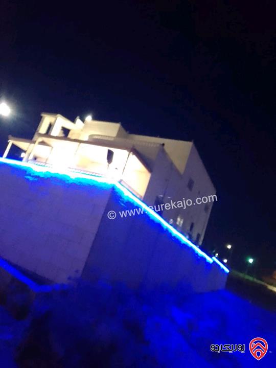 منزل مساحة 530م على ارض 500م للبيع في المفرق