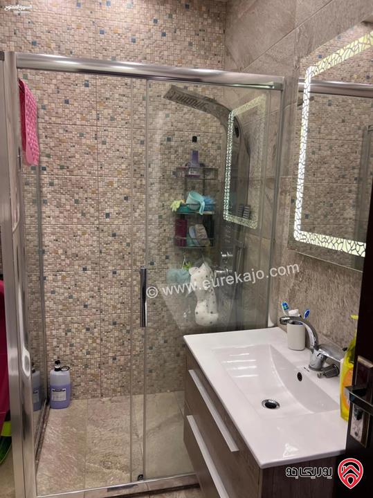 شقة فاخرة طابق ثالث مساحة 190م للبيع في عمان - خلدا