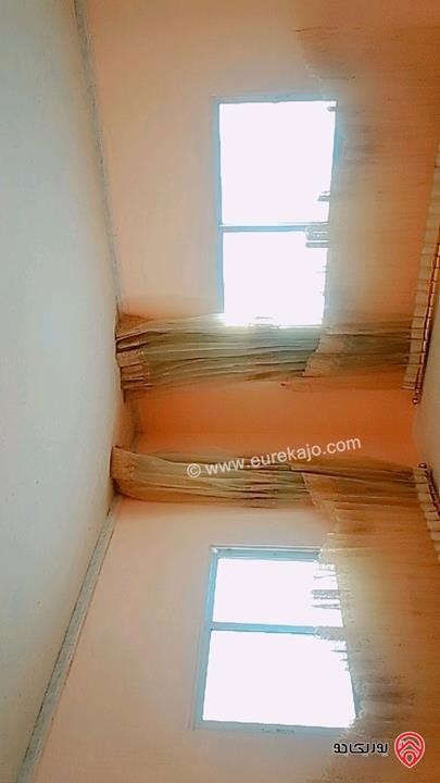 شقة طابق ثاني مساحة 150م للايجار في اربد شارع القدس حي النصر