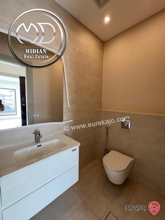 شقة دوبلكس جديدة طابق أخبر مع روف للبيع في عمان - حي الصحابة مساحة 215م مع تراسات اطلالة رائعة بسعر مميز