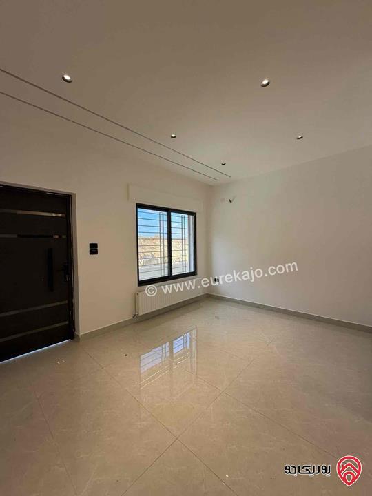 شقة طابق ارضي مساحة 130م مع ترس 50م للبيع في عمان - ربوة عبدون 