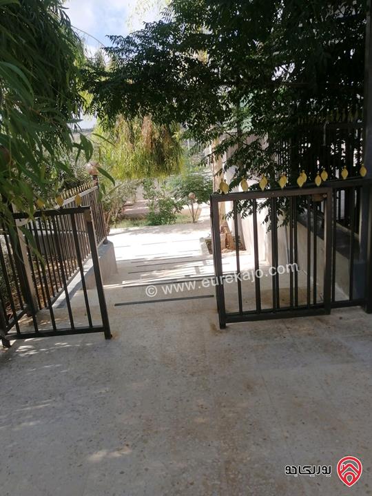 مزرعة ومنتجع مساحة الأرض 3 دونم و 700م والبناء 250م للبيع في اربد - كفر سوم قوشان مستقل استثمارية وسكنية